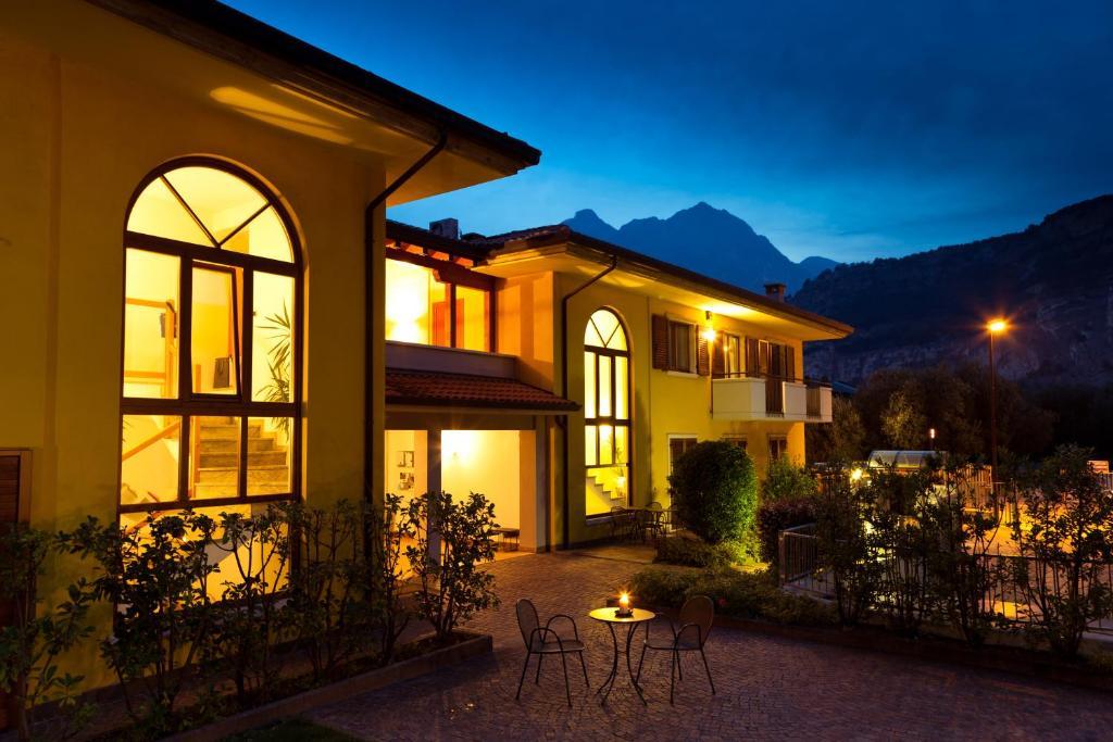 Апарт отель Casa Carla Торболе Экстерьер фото