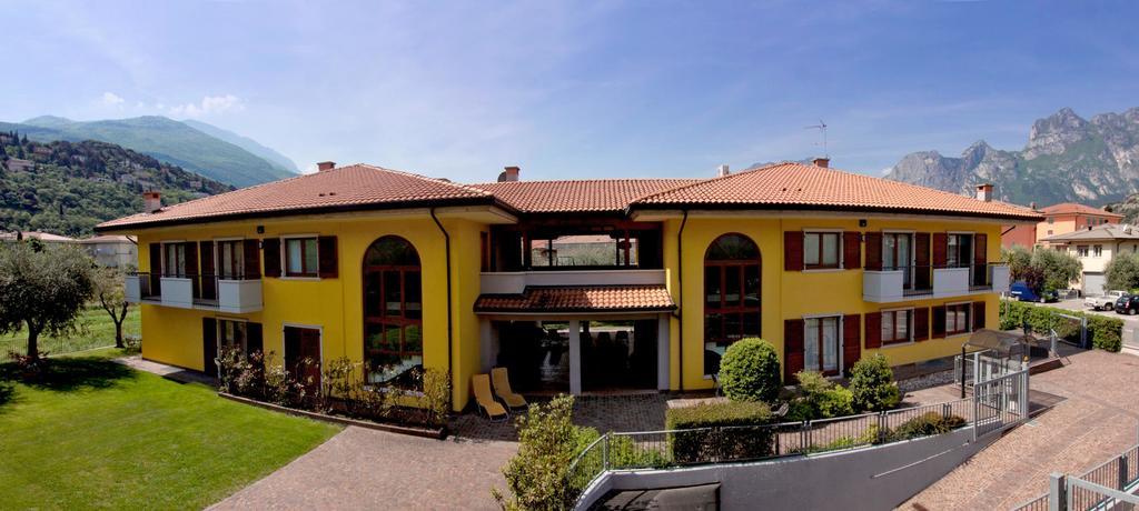 Апарт отель Casa Carla Торболе Экстерьер фото